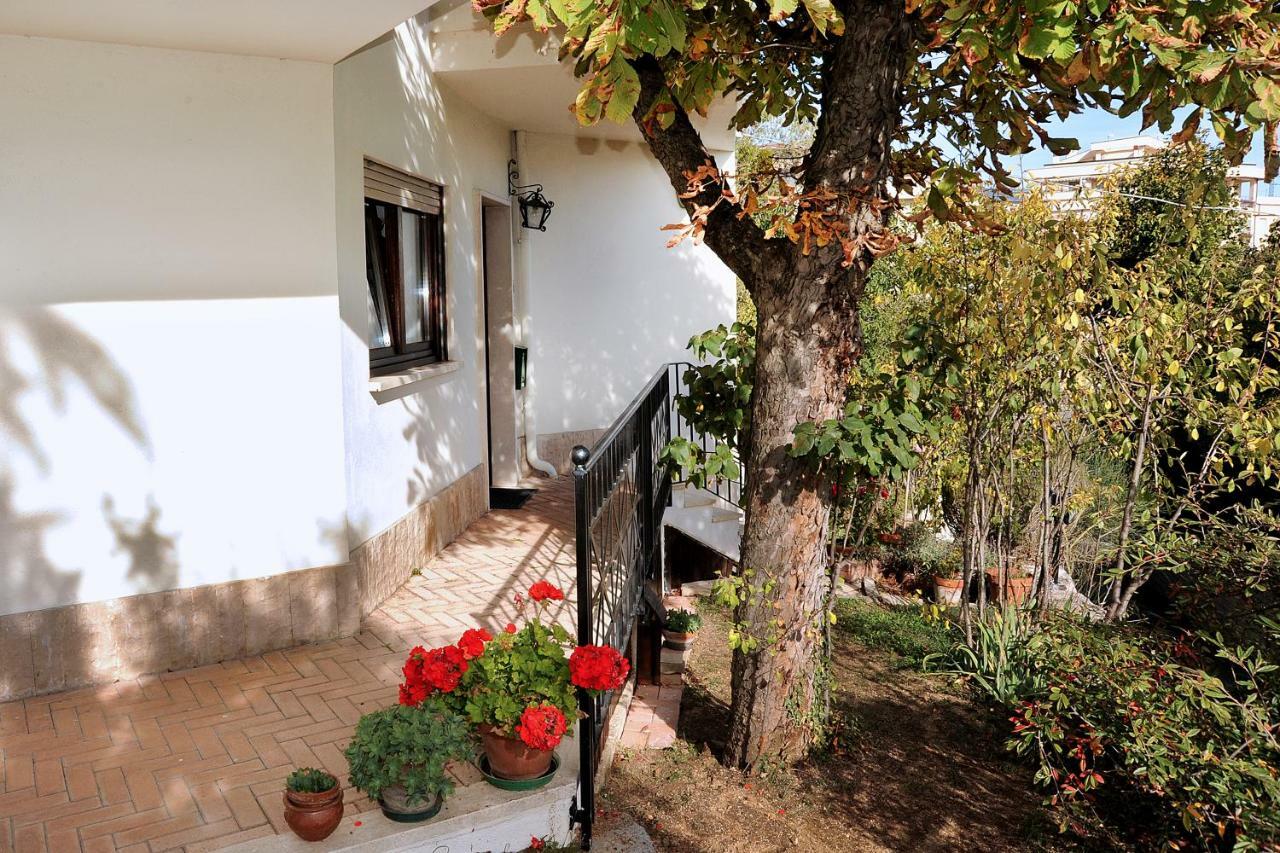 Apartament A Casa Di Galdino E Vittorianna LʼAquila Zewnętrze zdjęcie